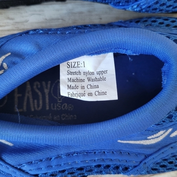 Boys Blue Pull-On Quick Dry Mesh Traction Sole Water Shoes Size 1 Easy USA Brand - Picture 9 of 10
